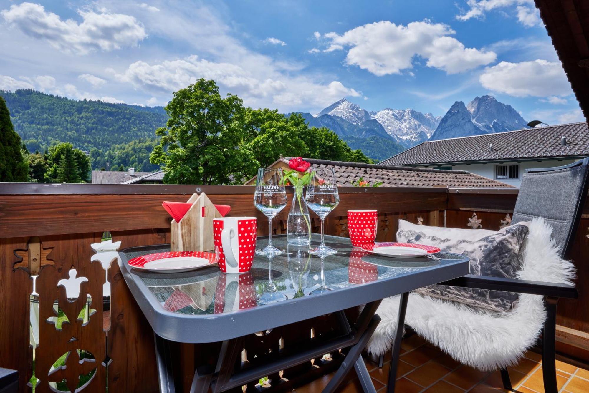 Ferienwohnungen Alpspitzecho การ์มิช-พาร์เทนเคียร์เชน ภายนอก รูปภาพ